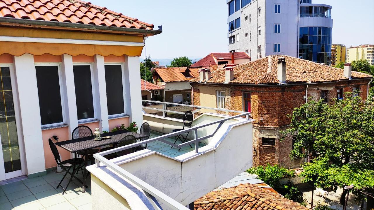 Guest House Katerina Korce Exterior foto